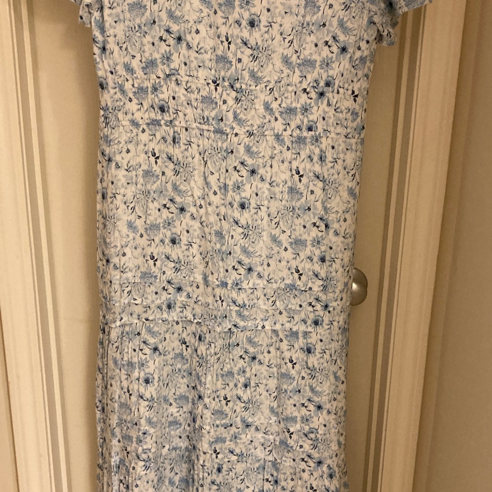Chic Blue Floral Maxi Dress - Picture 7 of 11